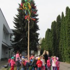 1. Májka u školky (9)