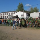 2. Obecní májka - stavba (2)